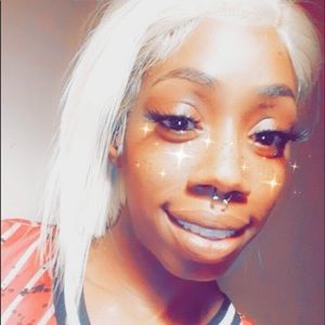 Meet your Posher, Ebonie